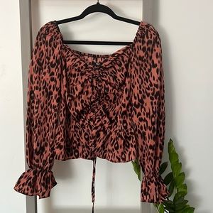 Ruffle long sleeve leopard crop